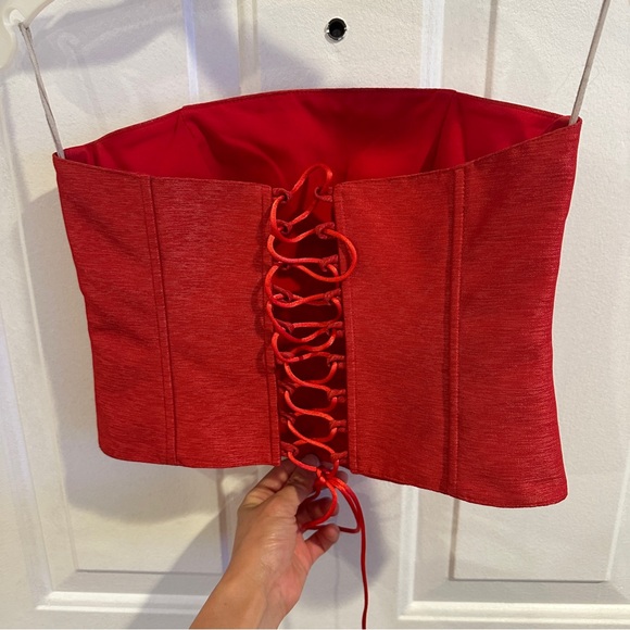 Juno red top with ribbon strap back with skirt - Picture 9 of 12